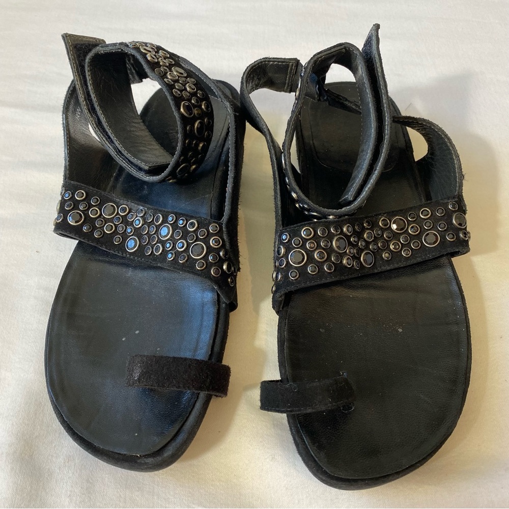 Stuart Weitzman Glosolstice Suede Toe Loop Ankle … - image 1